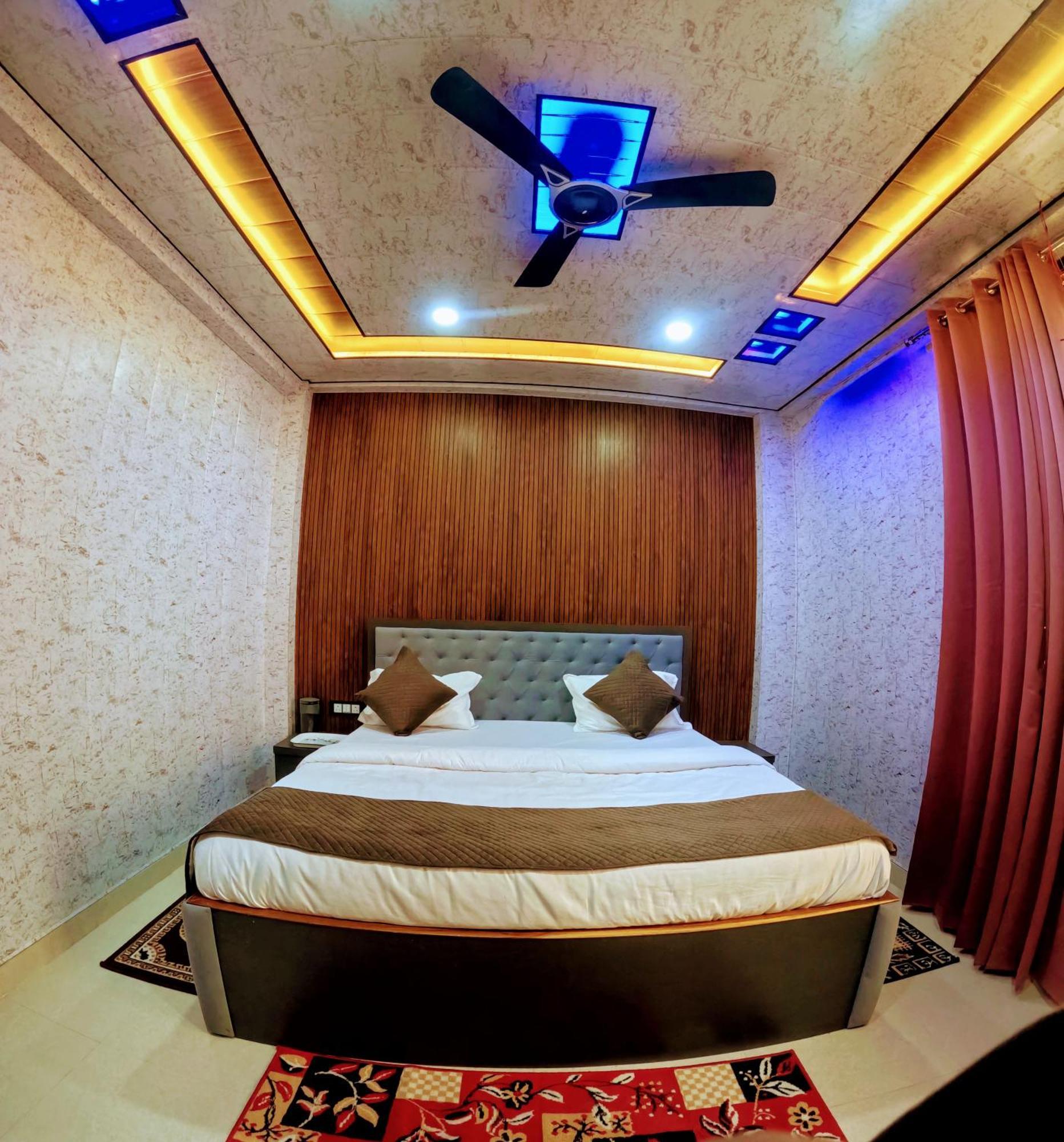 Rk Villas-500 Meter From Temple Varanasi