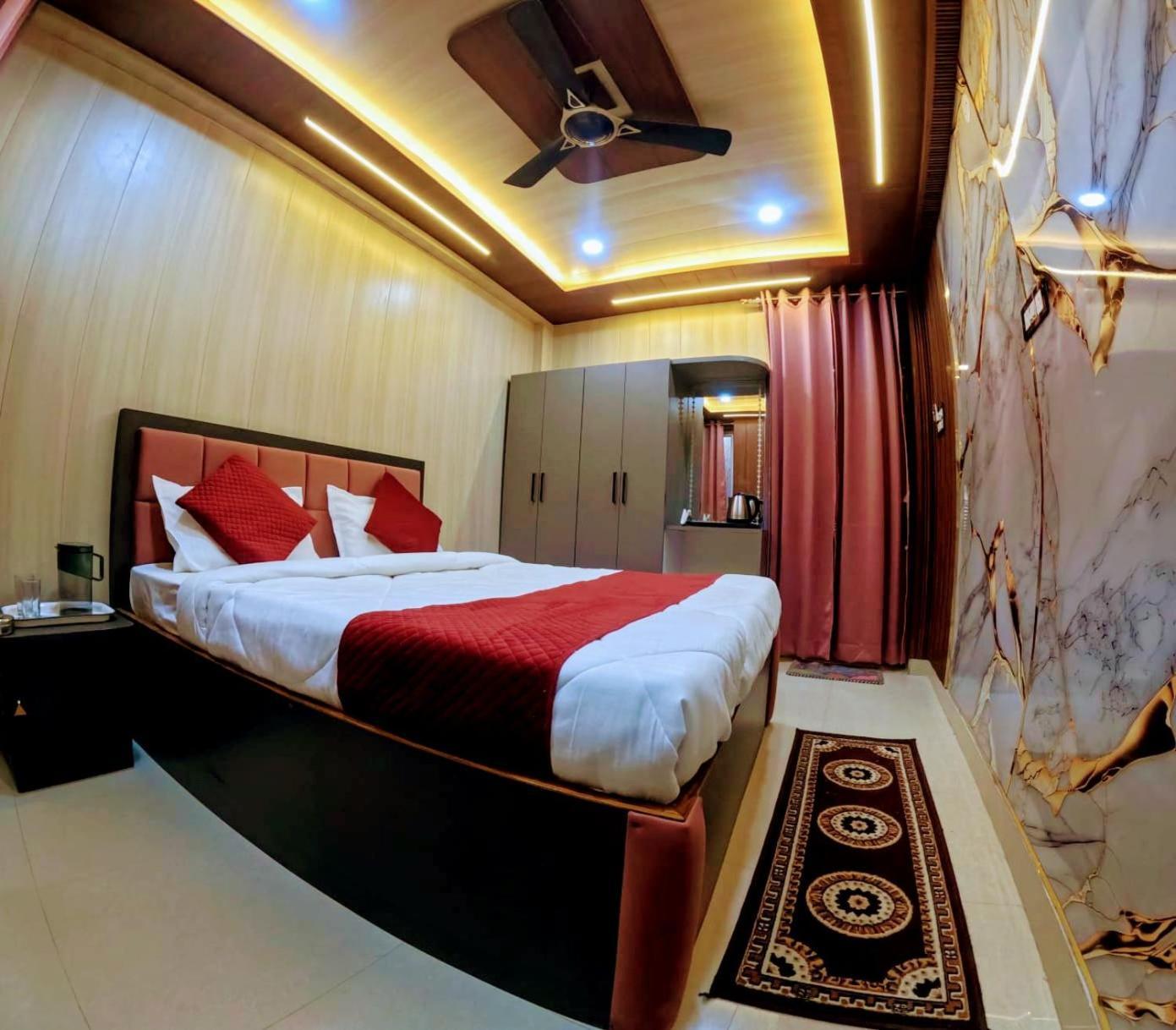 Rk Villas-500 Meter From Temple 2*
