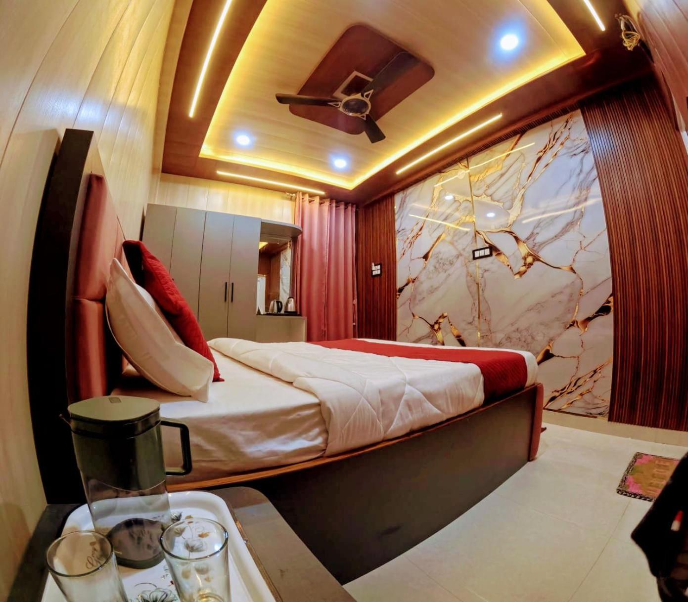 Hotel Rk Villas-500 Meter From Temple Varanasi